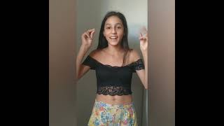 Experimentando Roupas Da Minha Irmã