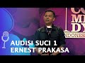Stand Up Comedy Indonesia Season 1 - Audisi: Ernest Prakasa Bikin Tato di Telapak Kaki?