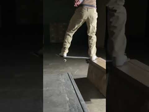 Rate this combo trick ‼️ #skateboardingisfun #skateclipsdaily #skateboarding #doakickflip