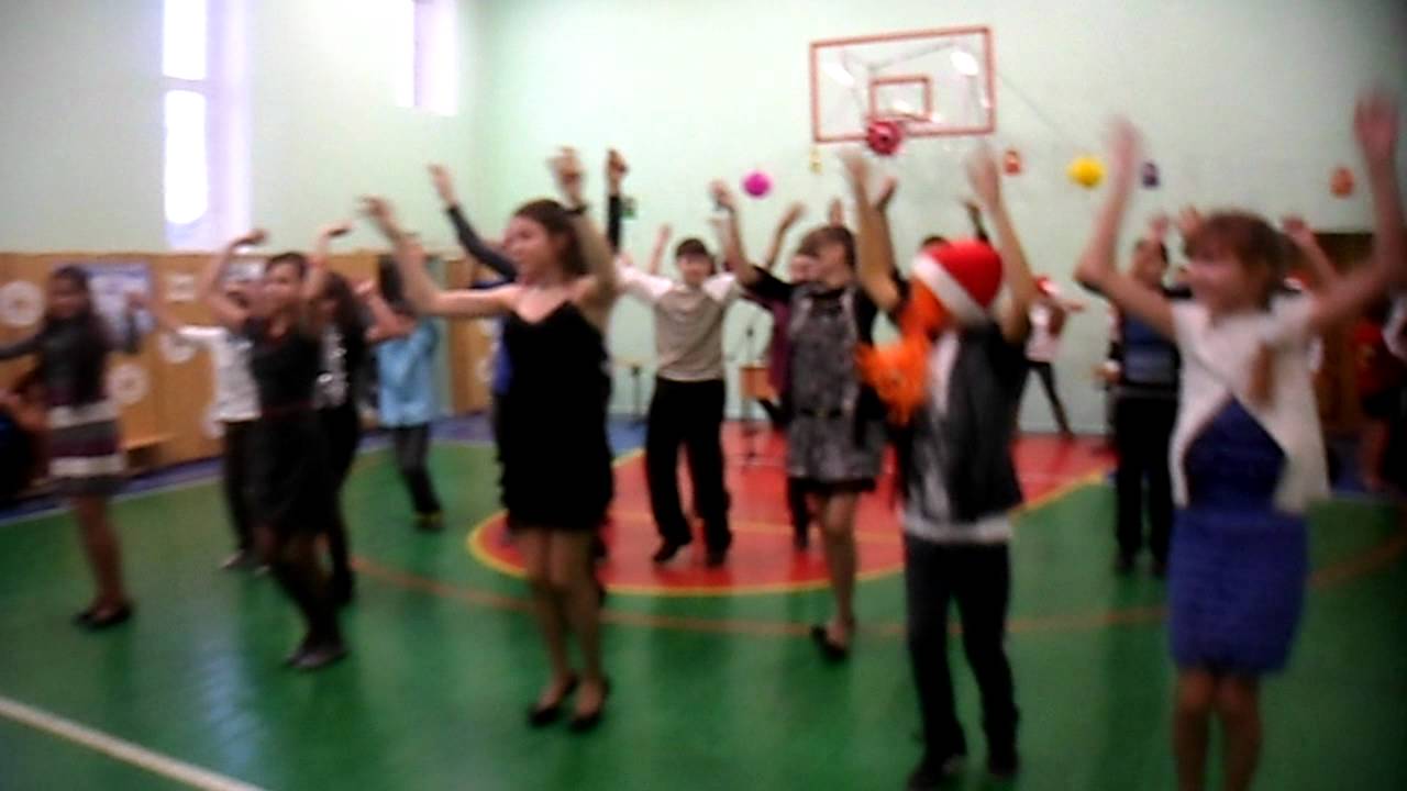 Танец на новый год весь класс Танец на новый год весь класс