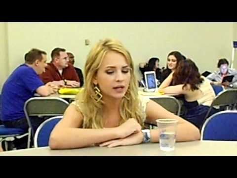 Secret Circle Star Brittany Robertson on Becoming a Witch at ComicCon 2011 