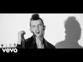 The 1975 - If You’re Too Shy (Let Me Know) (Official Live Vi...