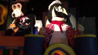Chuck E Cheese Band - Up Close 1992 Skit Comparison - Animatronicsroadstage