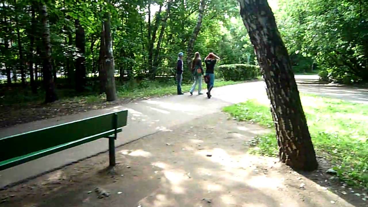 Парень Дрочит В Парке Видео