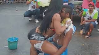 I Kadın Sokakta Kucak Dansı Twerk Dance