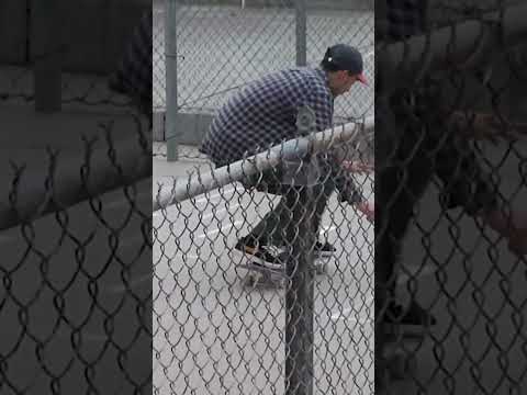 Late shove-it #pizzaskateboards #skateboarding