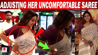 Oops Neelima Rani Adjusting Her Uncomfortable Saree Neelima Rani Embarring Moments