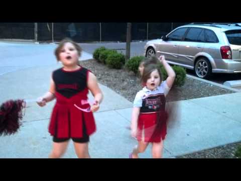 Louisville Cardinal Cheerleaders!!