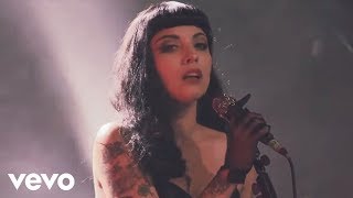 Mon Laferte - Vuelve Por Favor