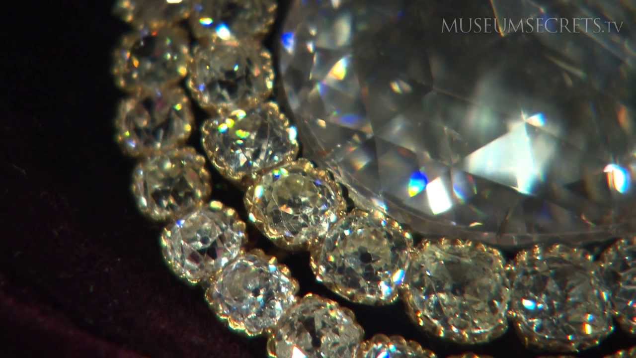 Precious Jewels of the Sultan Amaze Us at Topkapi Palace Treasury - YouTube