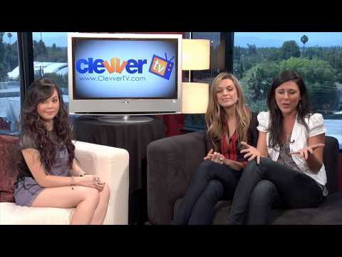 Anna Maria Perez de Tagle Interview: Touring With The Jonas Brothers Demi Lovato