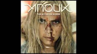 Watch Anouk Walk To The Bay video