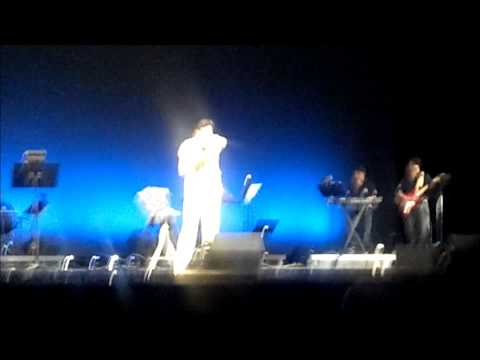 Koi Humdum Na Raha Live by Amit Kumar