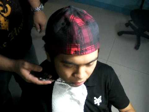 labret piercing in morbid tattoo shop in cash and carry mall makati manila