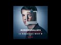 13 Reasons Why 2x01 "Back to You- SELENA GOMEZ"