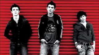 Watch Jonas Brothers 705 video