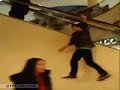 image Konyol Biduan Dangdut Nyungseb Dari Atas Panggung