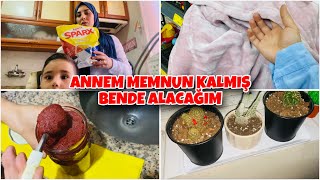 Annem Memnun Kalmiş Bende Alacağim-Yarin Gi̇deceği̇z-Kahvaltilik Sos Yapmiş