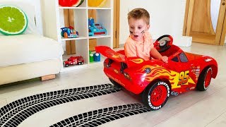Max and Mama Playing with Cleaning Toys Cars