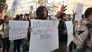 Армения: Шествие против действий полиции