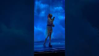 Hande Yenerden Bir Bela Performansı