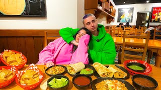 Faze Lacy Has A Mukbang With Darla Claire & Talks To Chat