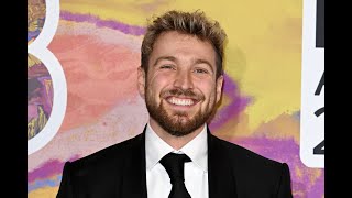 Sam Thompsons New Romance Uncovering The Truth With Samie Elishi Starstyle Spotlight
