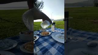 Eylül De Bayraklı Sahil De Rakı Keyfi