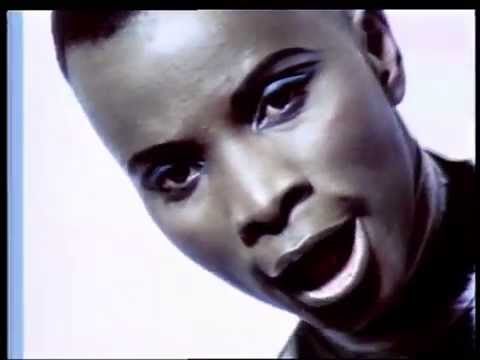 Angelique Kidjo - &quot;We We&quot;