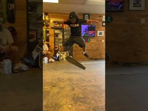 @SACJIT #pizzaskateboards #skateboarding #teamattwoodsb #marcusattwood