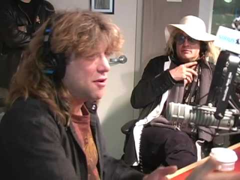 Steven Adler Describes Surviving Drugs on SIRIUS XM Radio