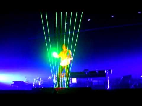 Laser Harp gets stuck, has problems, goes crazy!! Jean Michel Jarre unique footage!
