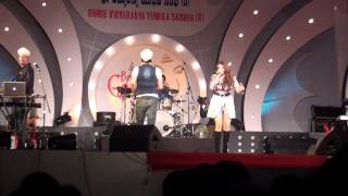 Salim Merchant Performing Ainvayi Ainvayi Live In Bangalore Salim Merchant Performing Ainvayi Ainvayi Live In Bangalore