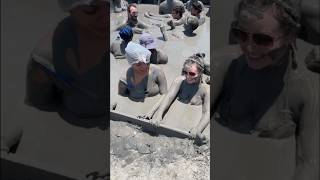 Mud Bath Volcano Hota Kya Hai ?
