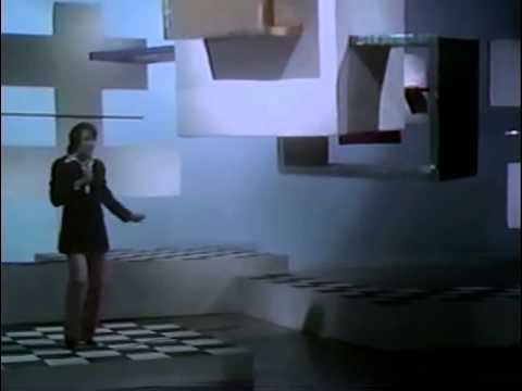 1, 2 Y 3 Y Me Das Otro Beso Más Video