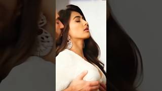 Pooja Hegde Hot