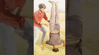 य लडक कसरत कर रह थ पट खल क भग गय य दख ल जबरदसत कमड वडय