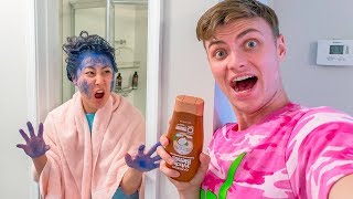 SHAMPOO HAIR DYE PRANK ON LIZZY!! (SHE WAS SO MAD) SHAMPOO HAIR DYE PRANK ON LIZZY!! (SHE WAS SO MAD)