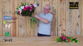 Como fazer buquê de flores variadas em estrutura de vime na técnica em espiral