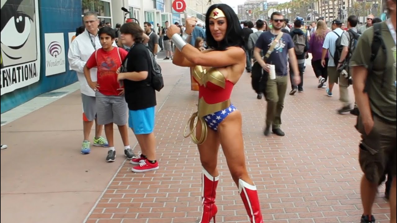 ny minute dating comic con cute guys sucking on breasts