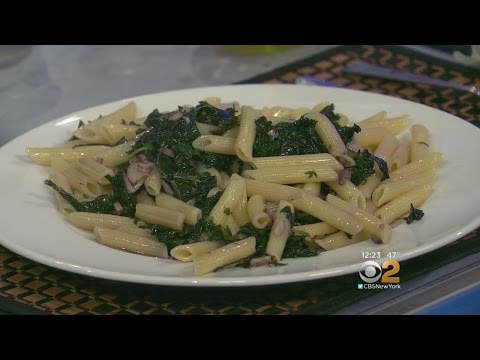 VIDEO : pasta with kale & mushrooms - tony and stephanie tantillotony and stephanie tantillowiththetony and stephanie tantillotony and stephanie tantillowiththerecipe. ...