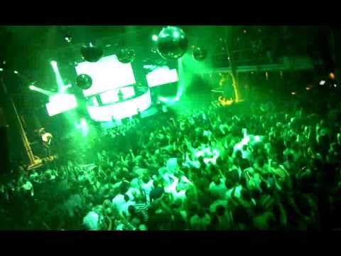 Armin van Buuren @ Amnesia (14 sept. 2010) - Swedish House Mafia - One (Live)