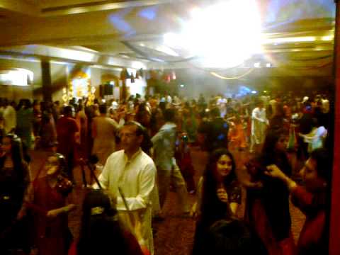 2009 Singapore Gujrati Society Navaratri Dance Garba Sanedo...