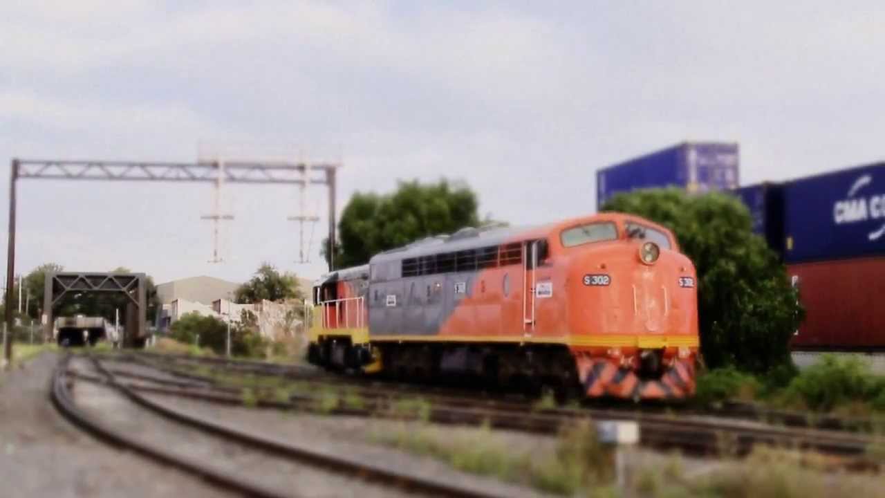 Ultra realistic HO scale models or real diesel locomotives 