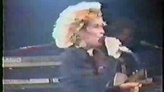 Watch Kim Wilde Ive Got So Much Love video