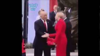 Trumpın Eli Havada Kaldı Fena Bozuldu