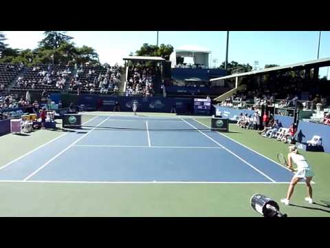 Bank Of The West Classic at Stanford 2010 マリア シャラポワ vs Olga Govortsova テニス