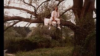 Watch Stephen Sondheim Someone In A Tree video