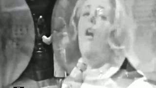 Watch Lesley Gore Hey Now video