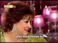 الفنانة وردة وهى بتتعرف على الطفل اللى قام بدور ابنها فى مسلسل أوراق الورد بعد ما كبر 😂